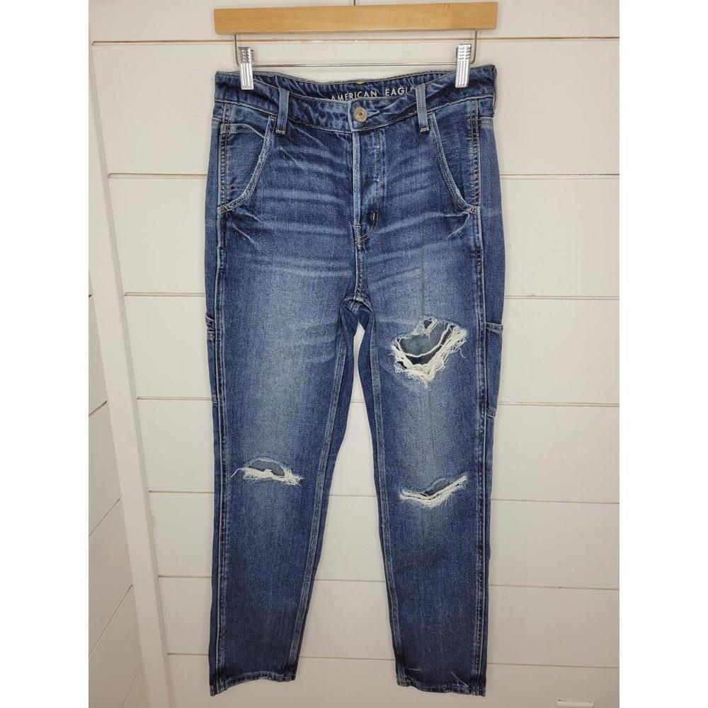 American Eagle Outfitters size 4 blue distressed denim hi-rise tomgirl jeans